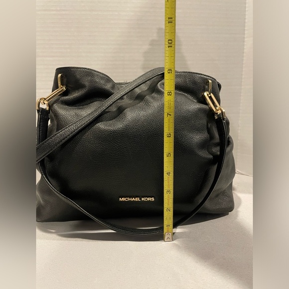 MICHAEL KORS Raven Black Pebbled Leather Gold Chain Link Large Shoulder Tote - Picture 3 of 6